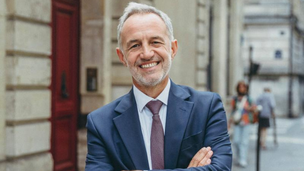 Après le premier tour, le temps des alliances et des calculs de report des voix pour les cinq candidats